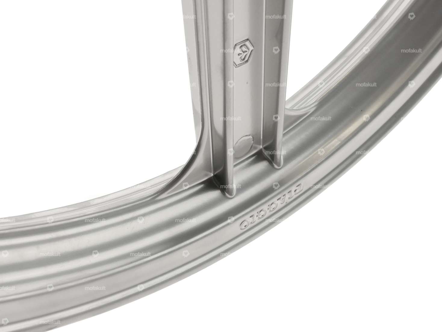 Front wheel 1.35x16" cast iron NOS | Piaggio Bravo Carousel Image 6