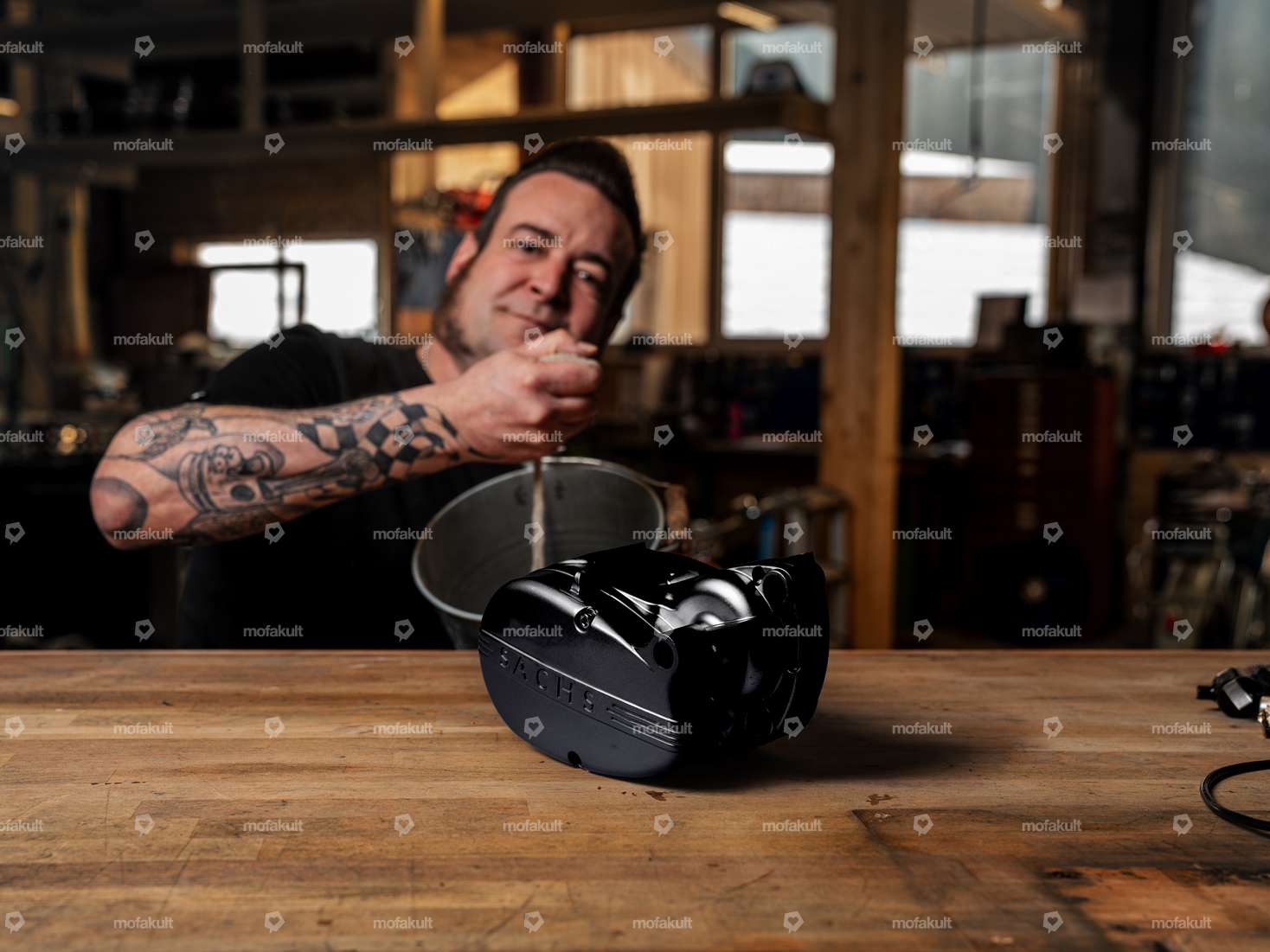 Siggnature cylinder & cylinder head glass bead blasting & heat protection paint Carousel Image 1