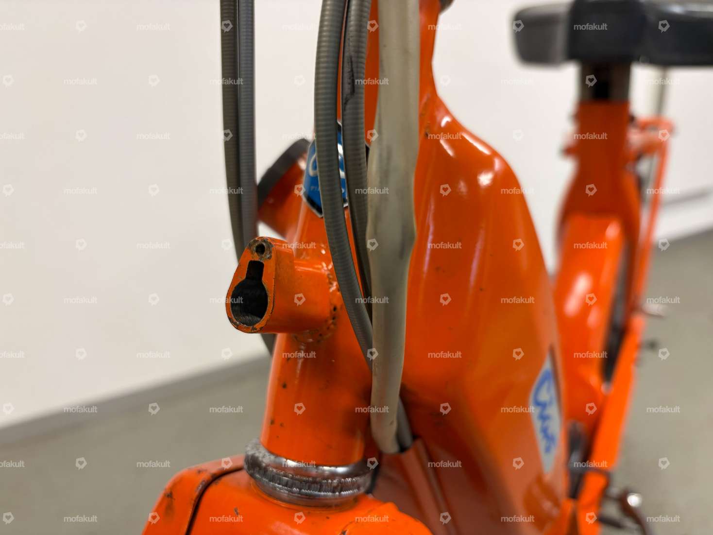 Spring Zadi steering lock low | Piaggio Ciao, SI, Bravo, Boxer Carousel Image 2