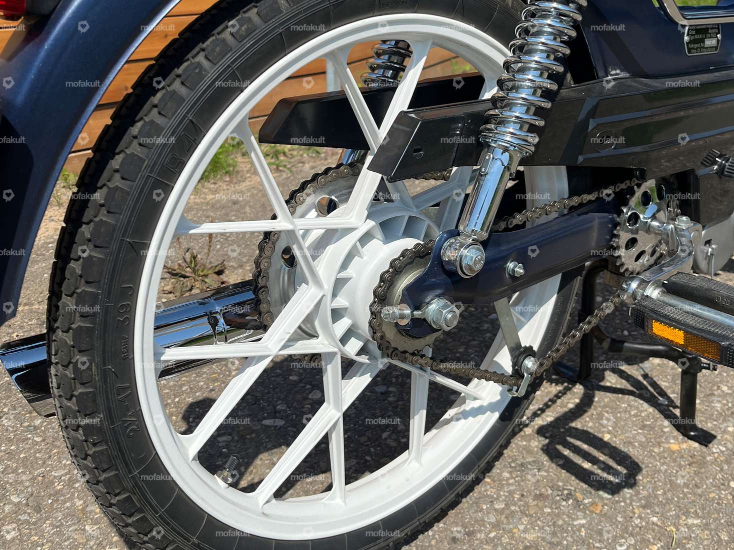 swiing® ingenious bearing conversion kit Snowflake rear wheel | Puch Maxi Carousel Image 3