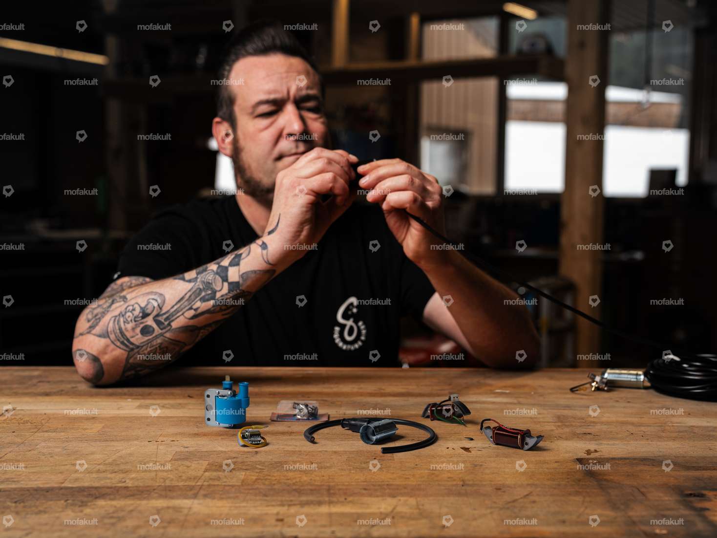 Siggnature original breaker ignition installation & adjustment | Piaggio, Ciao, Si, Bravo, Boxer Carousel Image 1