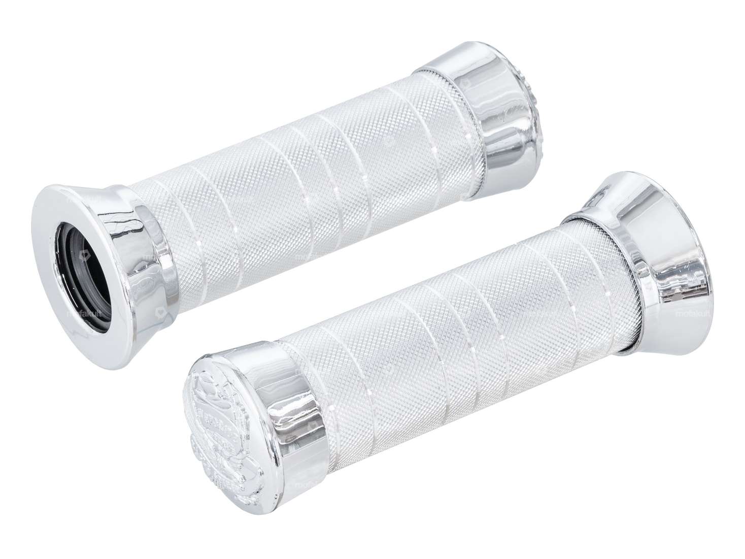 Chrome / aluminum handles Carousel Image 1