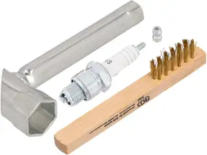 Candle, key & brush set for on the go Candle, key & brush set for on the go